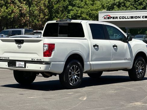 Used 2023 Nissan Titan SV AWD/4WD image 4