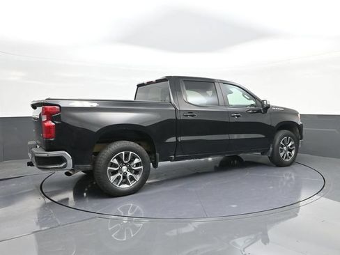 Used 2023 Chevrolet Silverado 1500 LT AWD/4WD image 12