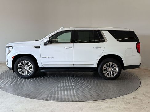 Used 2021 GMC Yukon Denali w/ Advanced Technology Package AWD/4WD image 2