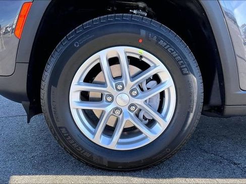 New 2026 Jeep Grand Cherokee Laredo AWD/4WD image 10