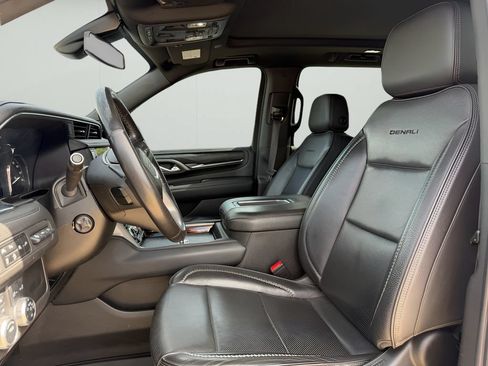 Used 2021 GMC Yukon XL Denali AWD/4WD image 8