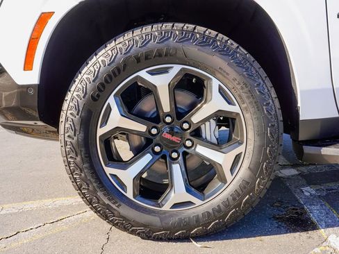 New 2026 GMC Yukon AT4 w/ Premium Trailering Package image 7