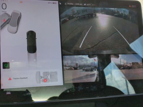 Used 2022 Tesla Model 3 Performance image 31