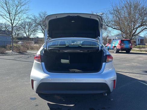 Used 2025 Toyota Corolla LE image 15