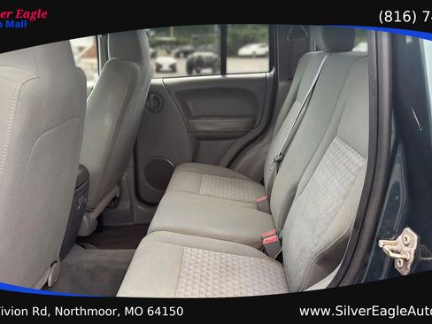 Used 2005 Jeep Liberty Sport AWD/4WD image 10
