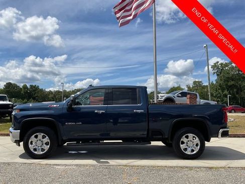 Used 2020 Chevrolet Silverado 2500 LTZ image 4