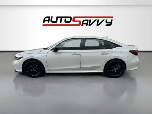 Used 2025 Honda Civic Sport image 4