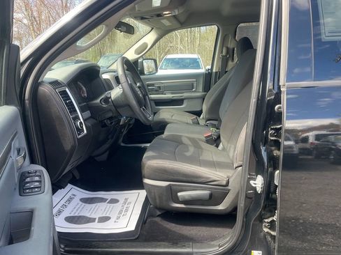 Used 2019 RAM 1500 Warlock AWD/4WD image 12