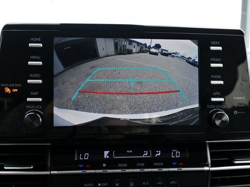 Used 2021 Toyota Sienna LE image 29