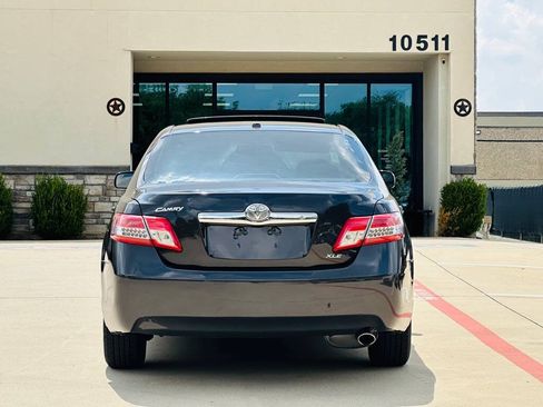 Used 2011 Toyota Camry XLE w/ XLE Extra-Value Pkg #2 FWD image 8