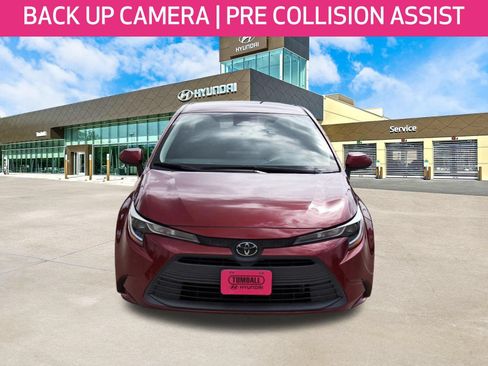 Used 2023 Toyota Corolla LE FWD image 2