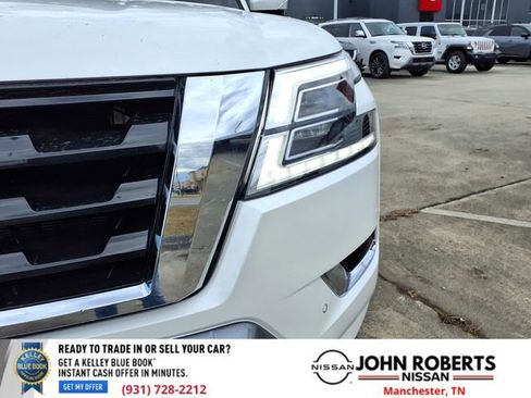 Used 2024 Nissan Armada SL w/ Captain's Chairs Package image 15