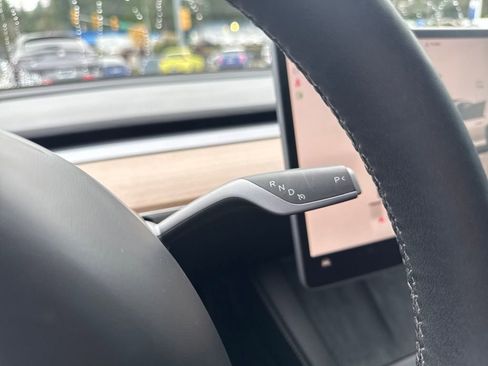 Used 2023 Tesla Model 3 Standard Range image 27