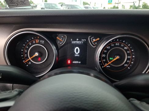 Used 2018 Jeep Wrangler Sport AWD/4WD image 17