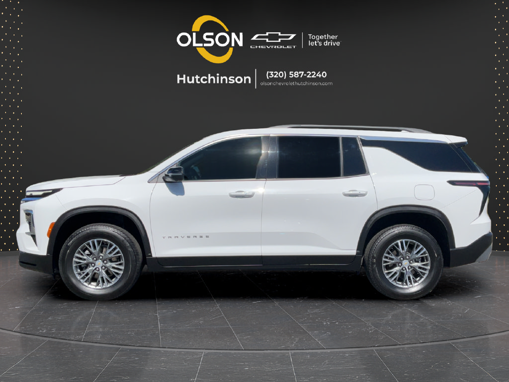 Certified 2026 Chevrolet Traverse LT w/ Driver Confidence Package AWD/4WD image 2
