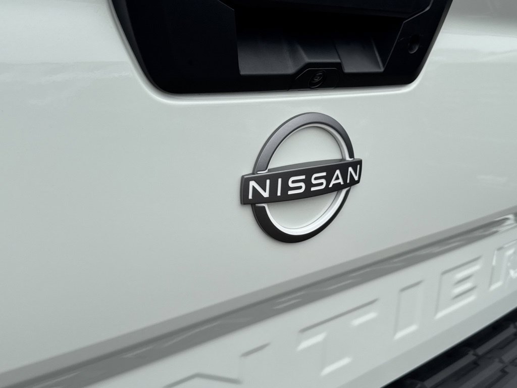 Used 2025 Nissan Frontier SV RWD image 44