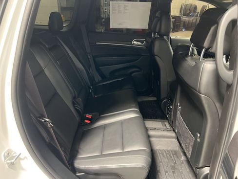 Used 2020 Jeep Grand Cherokee Limited RWD image 10