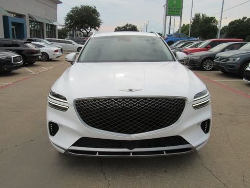 Used 2022 Genesis GV70 2.5T AWD/4WD image 2