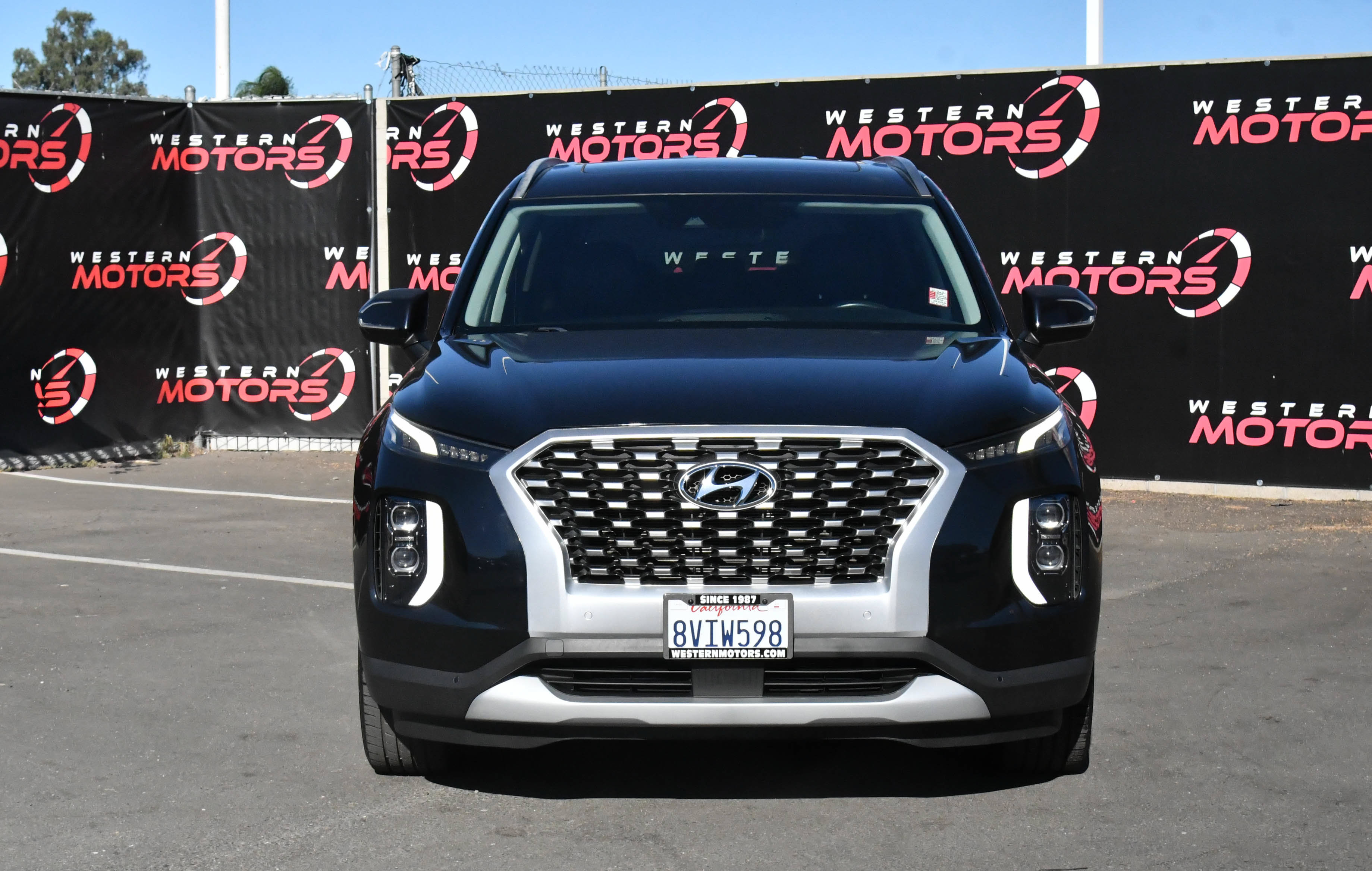 Used 2021 Hyundai Palisade SEL w/ Winter Package AWD/4WD image 2