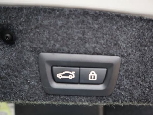 Used 2015 BMW 528i Sedan image 12