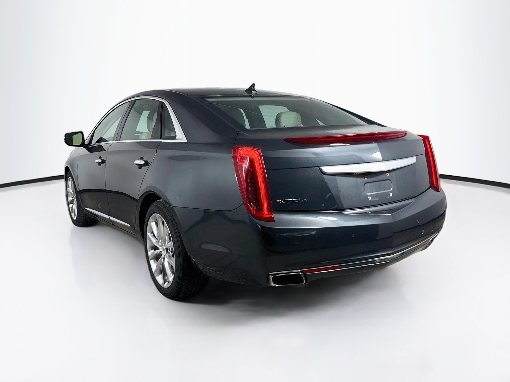 Used 2014 Cadillac XTS Luxury AWD/4WD image 29