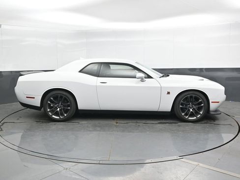 Used 2021 Dodge Challenger R/T Scat Pack RWD image 3