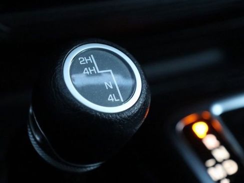 Used 2022 Jeep Wrangler Unlimited Willys image 27