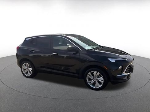 Used 2025 Buick Encore GX Preferred FWD image 2