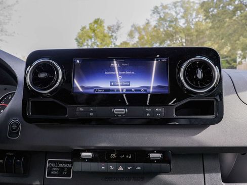 Used 2025 Mercedes-Benz Sprinter 2500 image 46