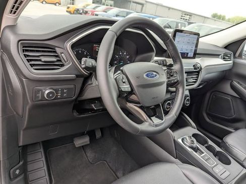 Used 2021 Ford Escape SEL FWD image 2
