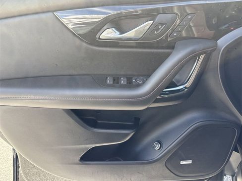 Used 2024 Chevrolet Blazer RS w/ Enhanced Convenience Package image 13