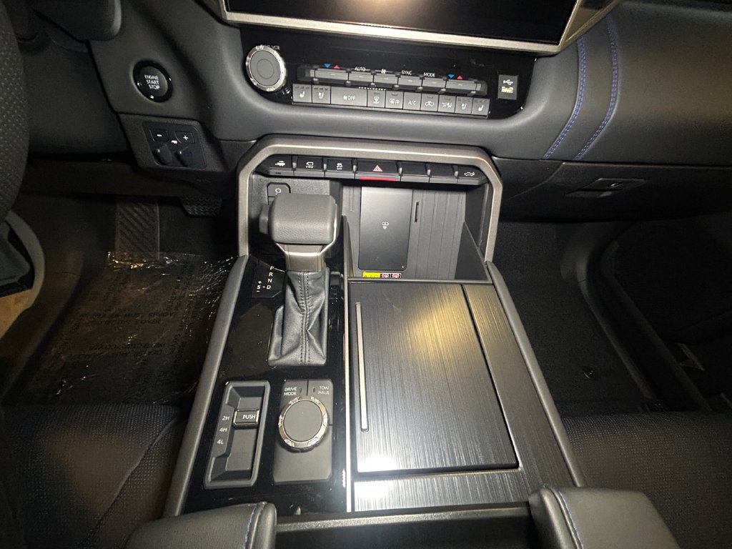 New 2026 Toyota Tundra Platinum AWD/4WD image 12