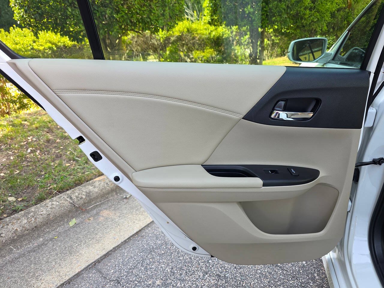 Used 2016 Honda Accord Touring image 33