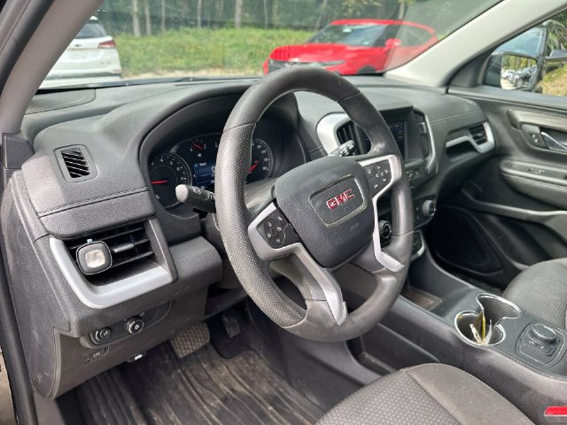 Used 2024 GMC Terrain SLE FWD image 14