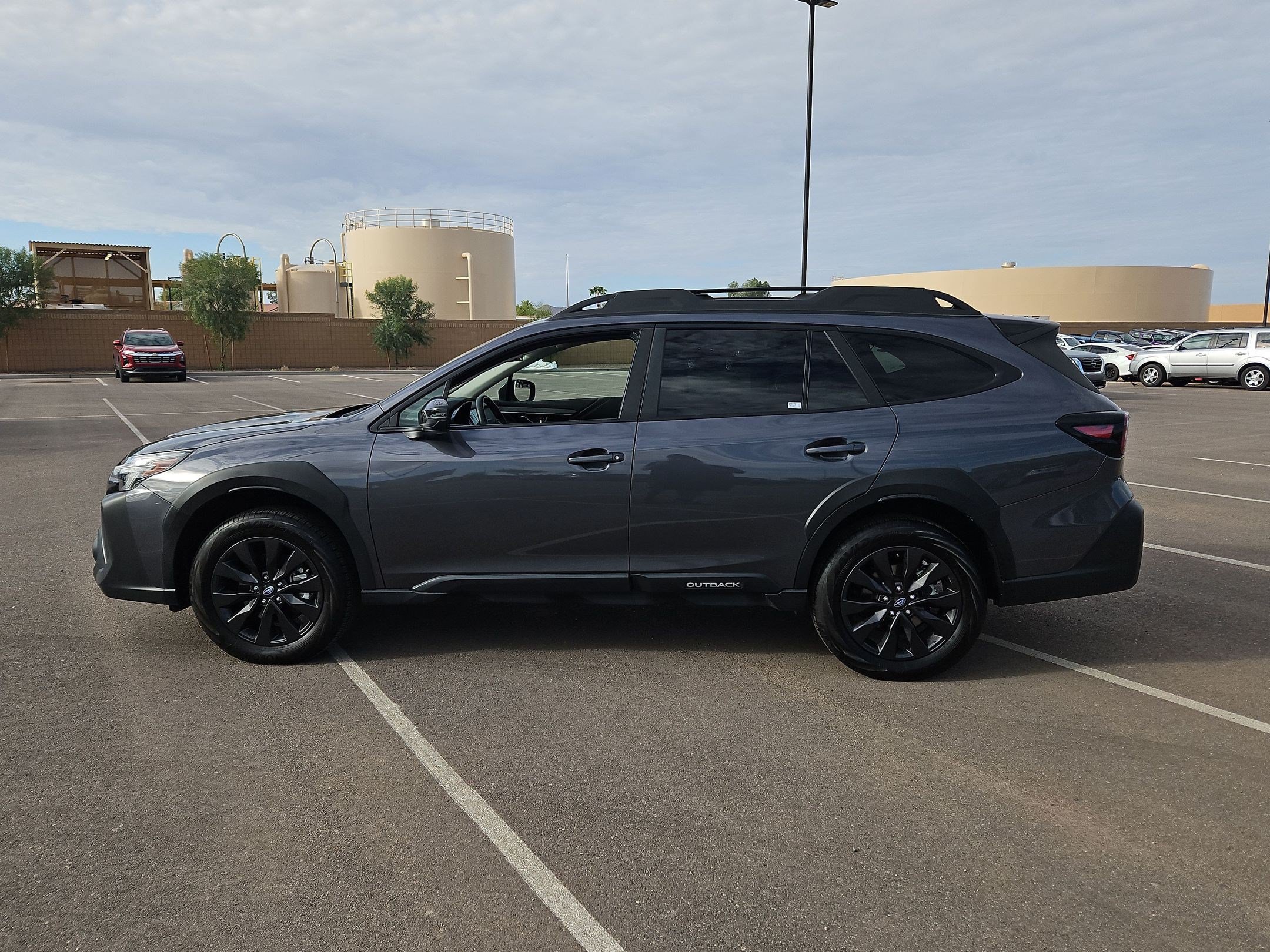 Used 2025 Subaru Outback Onyx Edition AWD/4WD image 2
