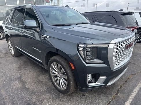 Used 2021 GMC Yukon Denali w/ Denali Premium Package image 15