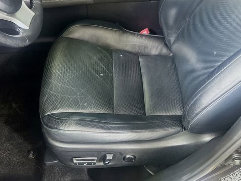 Used 2011 Lexus CT 200h image 20