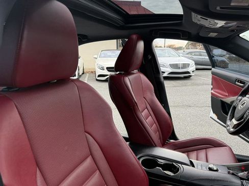 Used 2018 Lexus IS 300 F Sport image 14