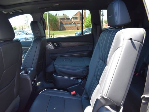 New 2026 Buick Enclave Avenir w/ Super Cruise Package image 14