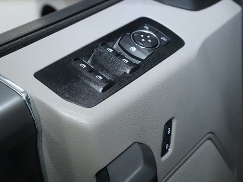 Used 2018 Ford F150 XLT w/ Equipment Group 302A Luxury AWD/4WD image 16