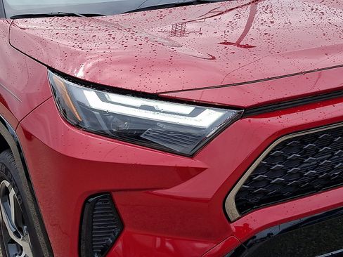 Certified 2025 Toyota RAV4 SE w/ Weather & Moonroof Package AWD/4WD image 9