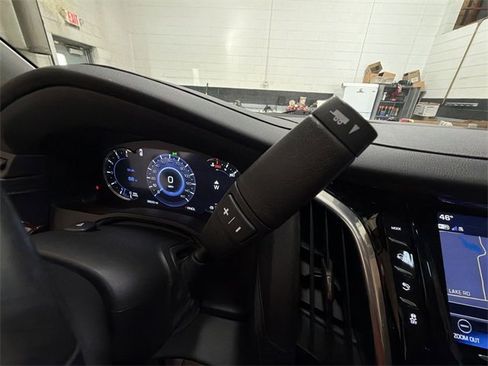 Certified 2020 Cadillac Escalade Luxury w/ Escalade Sport Edition image 20