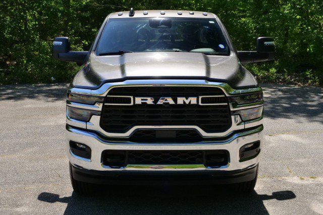 Used 2025 RAM 3500 Big Horn AWD/4WD image 5