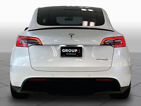 Used 2022 Tesla Model Y Performance AWD/4WD image 4