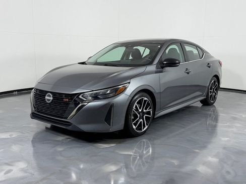 Used 2024 Nissan Sentra SR FWD image 8