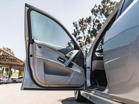 Used 2006 BMW M5 image 39