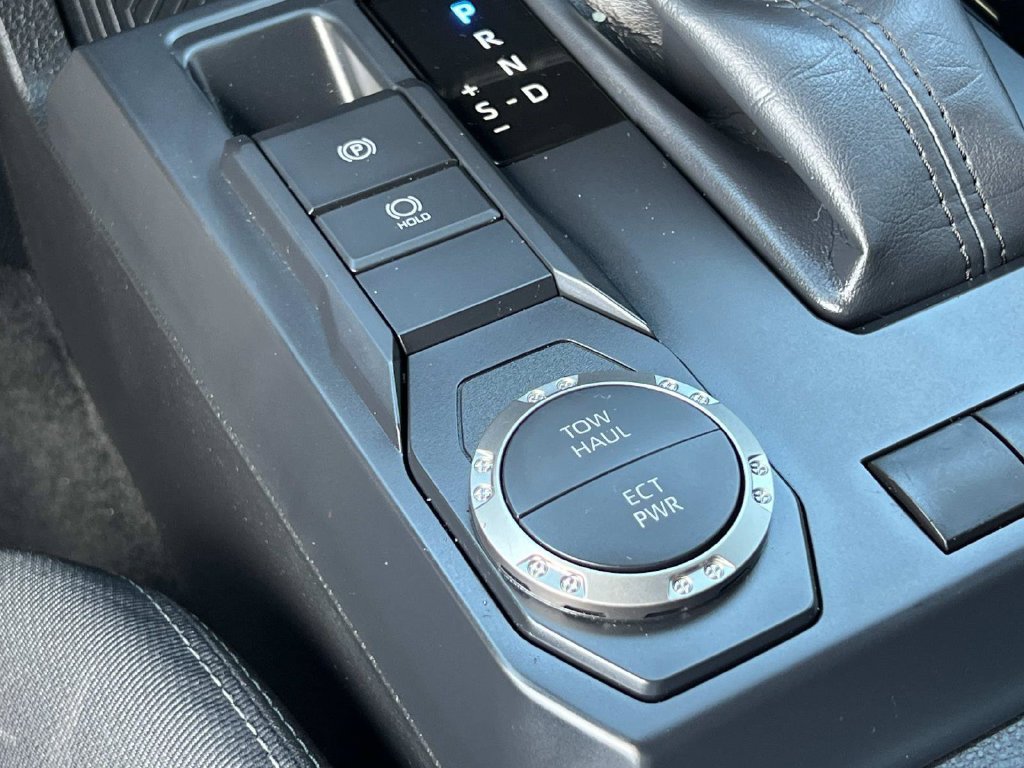 Used 2025 Toyota Tacoma SR5 RWD image 36