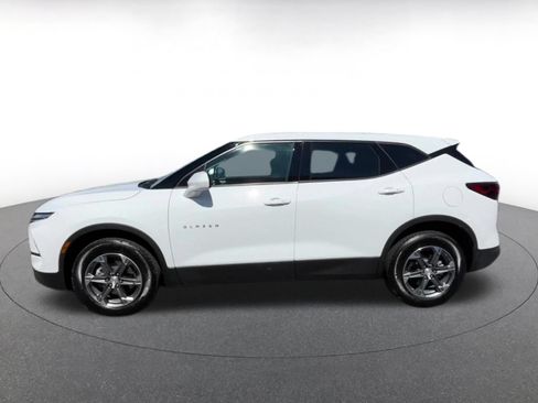 Used 2026 Chevrolet Blazer LT FWD image 8