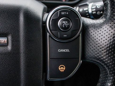 Used 2016 Land Rover Range Rover Sport HSE image 32