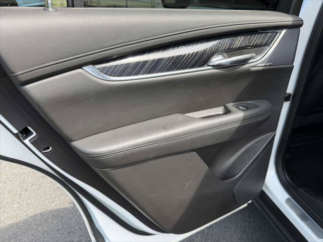 Used 2023 Cadillac XT6 Premium Luxury w/ LPO, Floor Liner Package AWD/4WD image 13